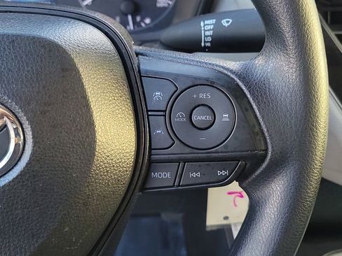 Used 2025 Toyota Corolla LE image 24