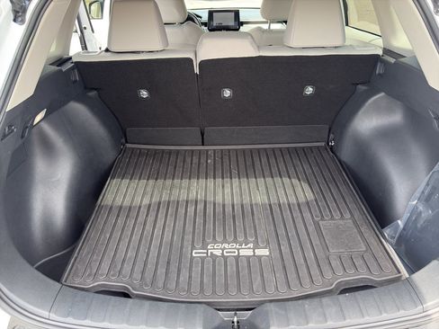 Certified 2025 Toyota Corolla Cross L AWD/4WD image 11