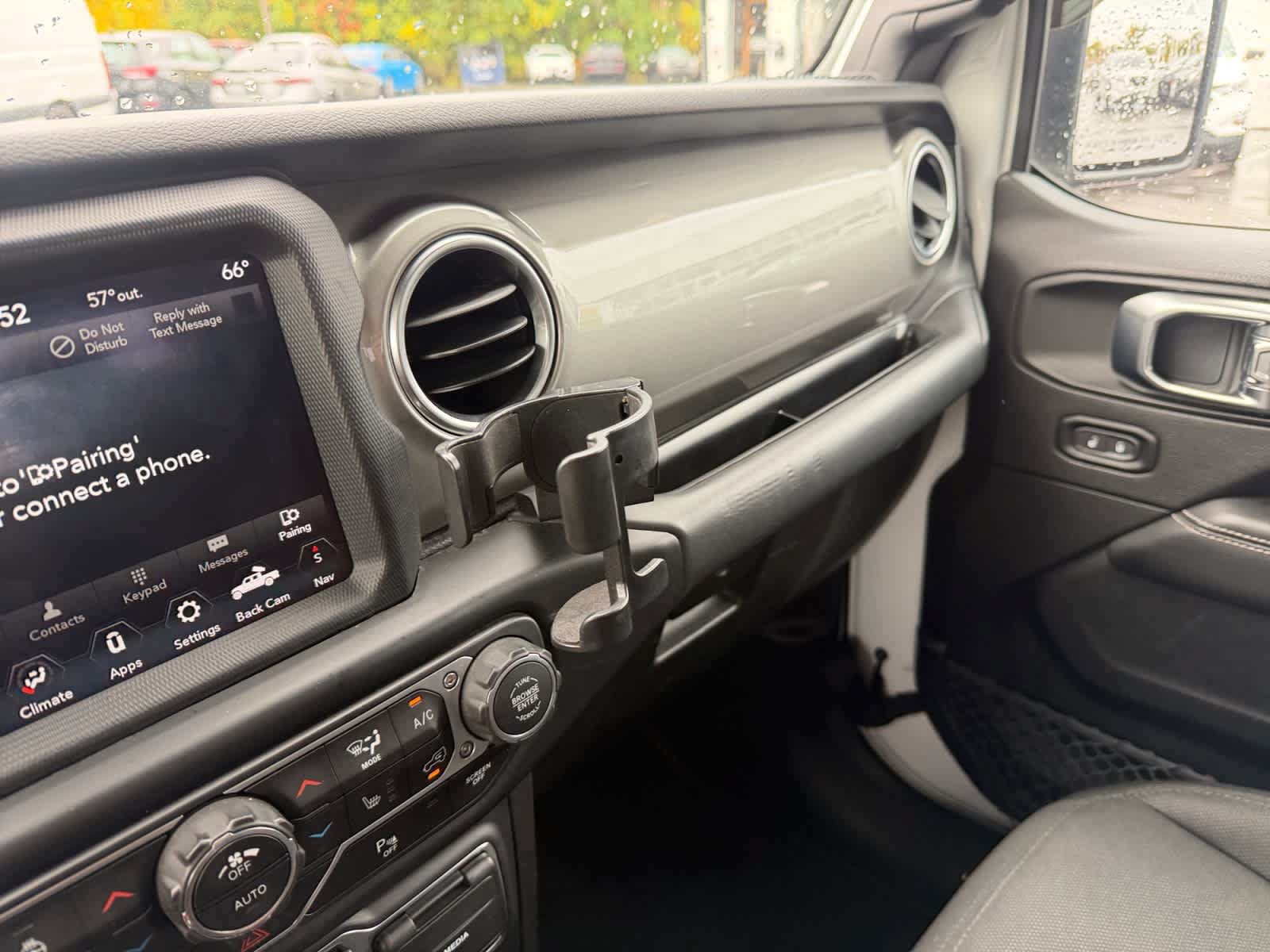 Used 2020 Jeep Gladiator Overland AWD/4WD image 32
