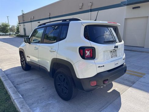Used 2018 Jeep Renegade Trailhawk w/ Safety & Security Group image 7