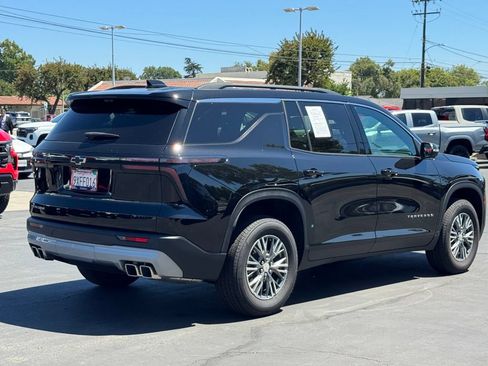 New 2026 Chevrolet Traverse LT w/ Driver Confidence Package FWD image 6