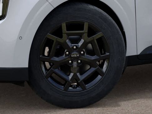 New 2025 Kia Carnival SX image 9