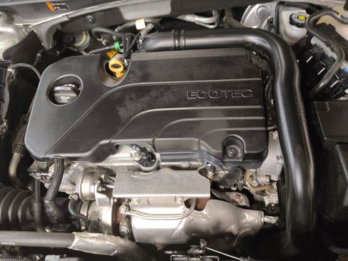 Used 2018 Chevrolet Malibu LT FWD image 30