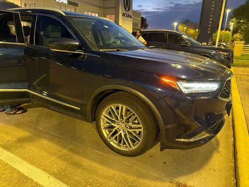 Used 2023 Acura MDX w/ Advance Package AWD/4WD image 2