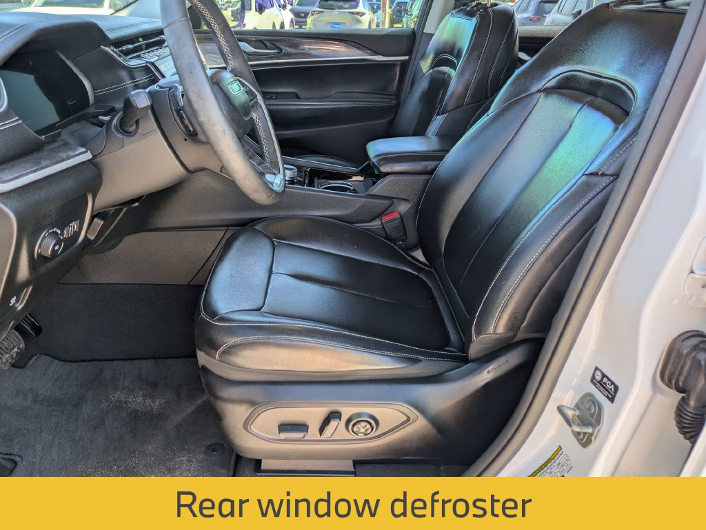 Used 2023 Jeep Grand Cherokee Limited RWD image 16