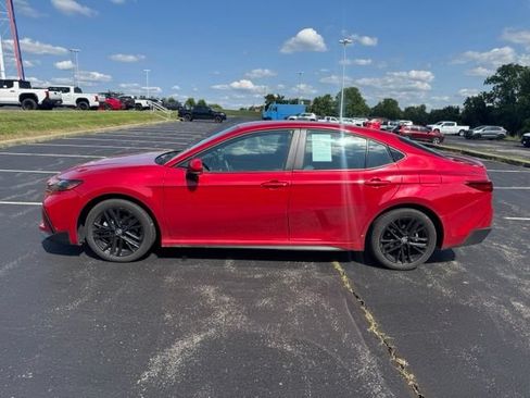 Used 2025 Toyota Camry SE w/ Multimedia Upgrade Package AWD/4WD image 6