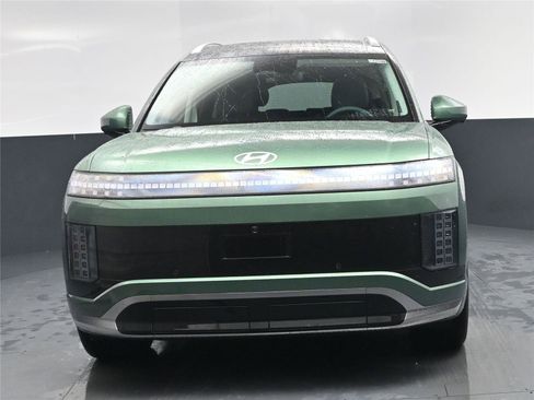 New 2026 Hyundai Ioniq 9 Calligraphy image 11