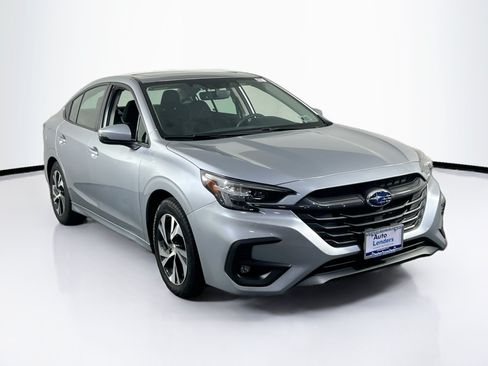 Used 2024 Subaru Legacy Premium AWD/4WD image 3