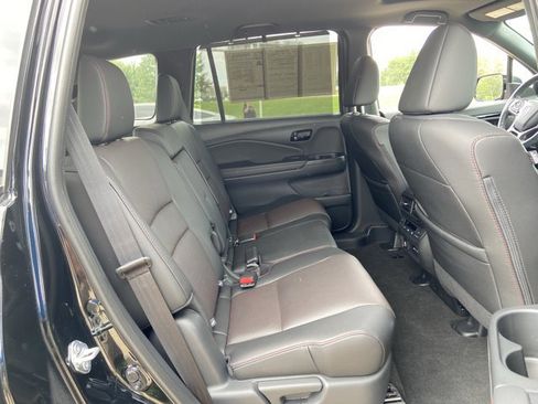 Used 2025 Honda Passport Black Edition image 14