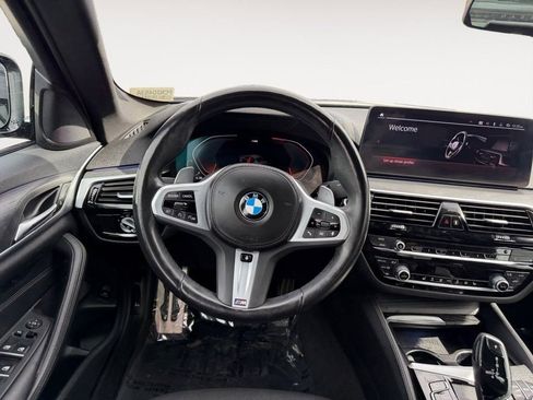 Used 2023 BMW 530i w/ M Sport Package image 19