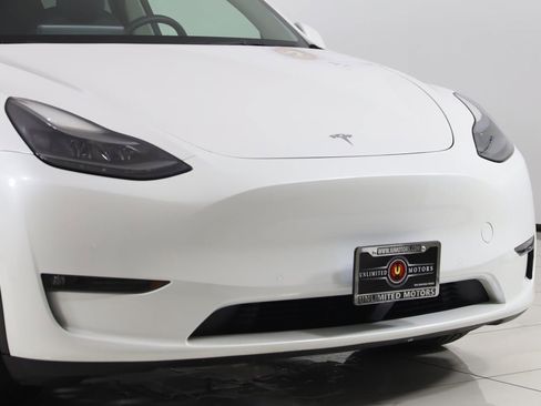 Used 2022 Tesla Model Y Performance image 38