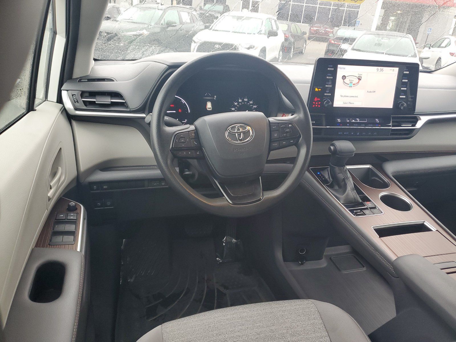 Used 2022 Toyota Sienna LE FWD image 10