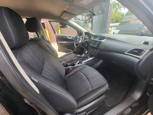Used 2017 Nissan Sentra SV FWD image 11