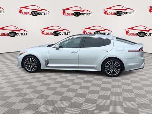 Used 2018 Kia Stinger Premium RWD image 5