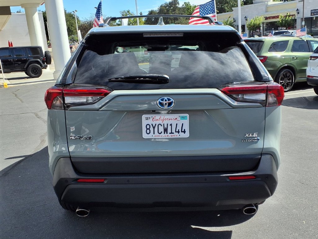 Certified 2021 Toyota RAV4 XLE Premium AWD/4WD image 6