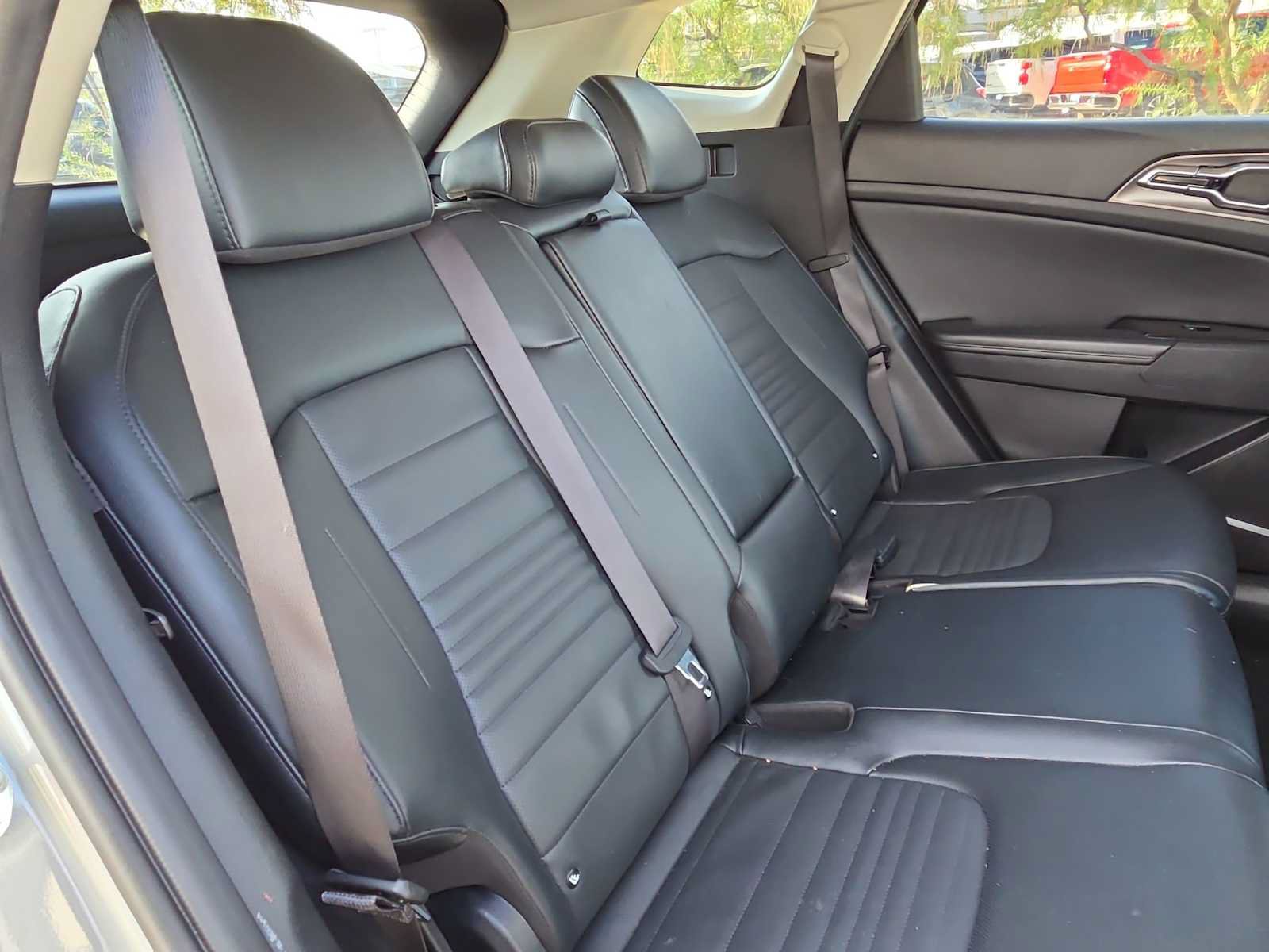 Used 2025 Kia Sportage SX FWD image 17