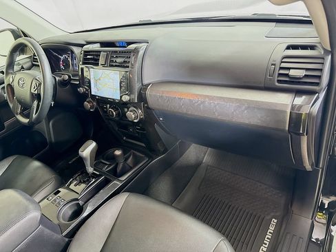 Certified 2020 Toyota 4Runner TRD Off-Road Premium w/ Moonroof Package AWD/4WD image 29