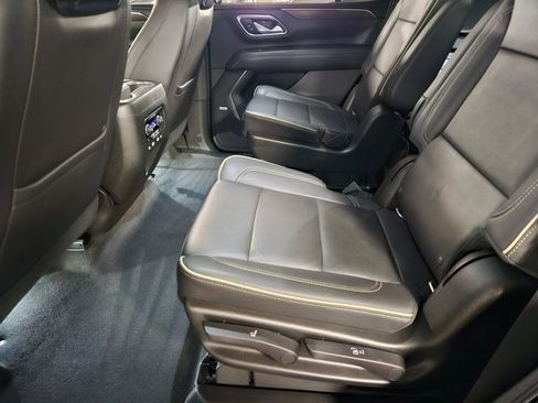 Used 2021 Chevrolet Tahoe Premier w/ Premium Package RWD image 18