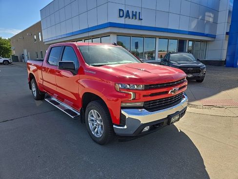Used 2021 Chevrolet Silverado 1500 RST w/ Max Trailering Package AWD/4WD image 2