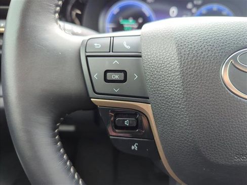 Certified 2025 Toyota Crown Signia XLE image 16