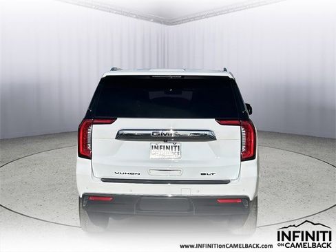Used 2023 GMC Yukon SLT w/ SLT Premium Package image 8