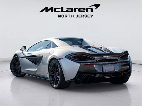 Used 2018 McLaren 570S Spider image 9