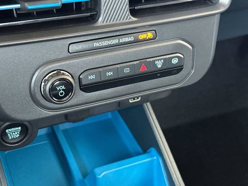 New 2025 Ford Maverick XLT w/ XLT Luxury Package image 19