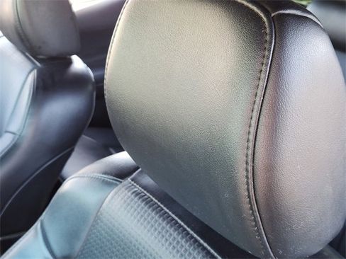 Used 2018 Toyota Tacoma TRD Sport image 11