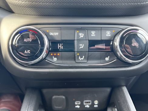 Used 2023 Chevrolet TrailBlazer LT w/ Convenience Package image 13