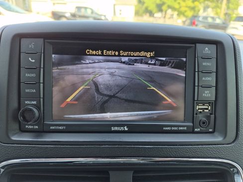 Used 2019 Dodge Grand Caravan SXT FWD image 22