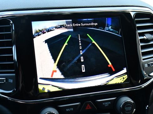 Used 2020 Jeep Grand Cherokee Altitude image 32