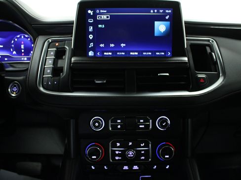 Used 2022 Chevrolet Suburban RST w/ Luxury Package AWD/4WD image 23