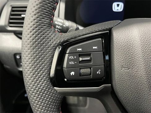 New 2025 Honda Ridgeline Black Edition image 10
