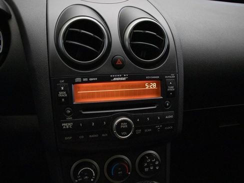 Used 2009 Nissan Rogue SL w/ Premium Pkg image 30