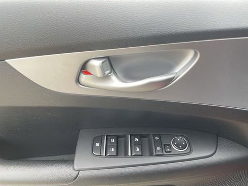 Used 2023 Kia Forte LXS image 20