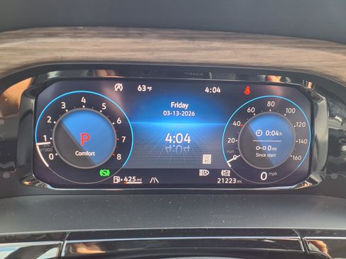 Used 2025 Volkswagen Atlas SEL Premium R-Line image 15