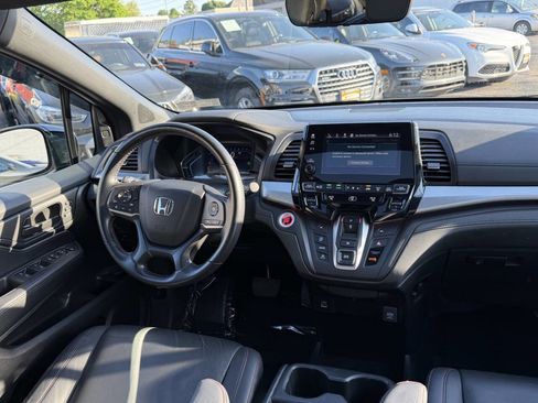 Used 2023 Honda Odyssey Sport image 9