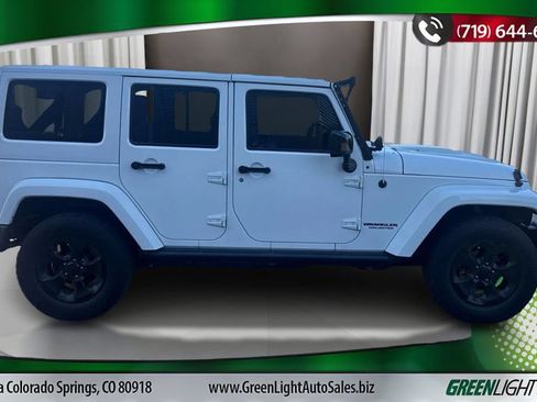 Used 2015 Jeep Wrangler Unlimited Sahara AWD/4WD image 6