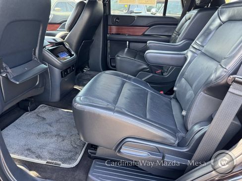 Used 2023 Lincoln Navigator Reserve AWD/4WD image 15
