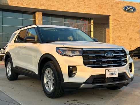 New 2026 Ford Explorer Active w/ Active Comfort Package image 40