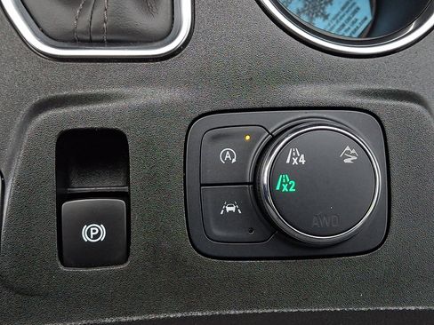 Certified 2023 Chevrolet Traverse LT image 25