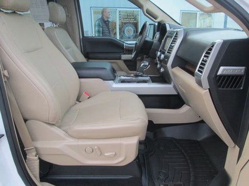 Used 2016 Ford F150 Lariat w/ Equipment Group 502A Luxury image 17