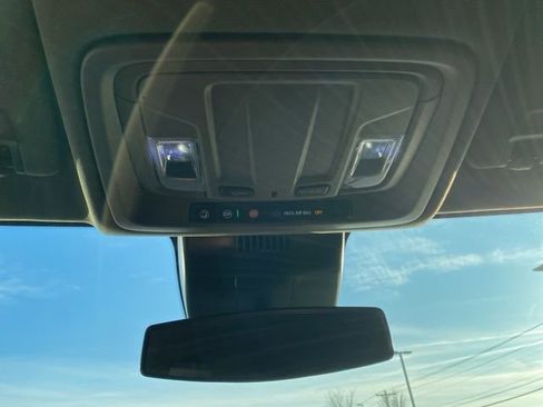 Used 2025 Chevrolet Silverado 1500 LT image 16