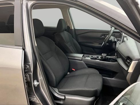Used 2024 Nissan Rogue S FWD image 9