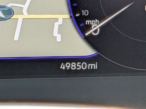 Used 2022 Volkswagen Taos SEL image 21