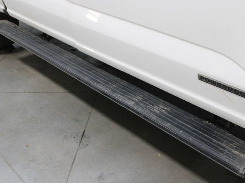 Used 2022 Ford F150 Platinum w/ FX4 Off-Road Package image 13