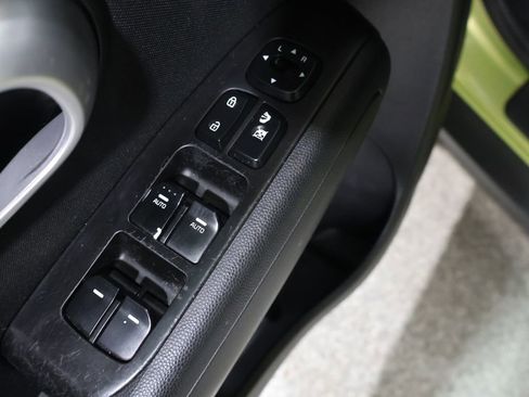 Used 2014 Kia Soul image 17