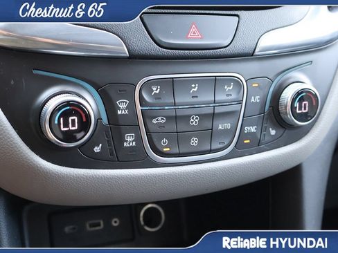 Used 2019 Chevrolet Equinox LT w/ Driver Convenience Package FWD image 37