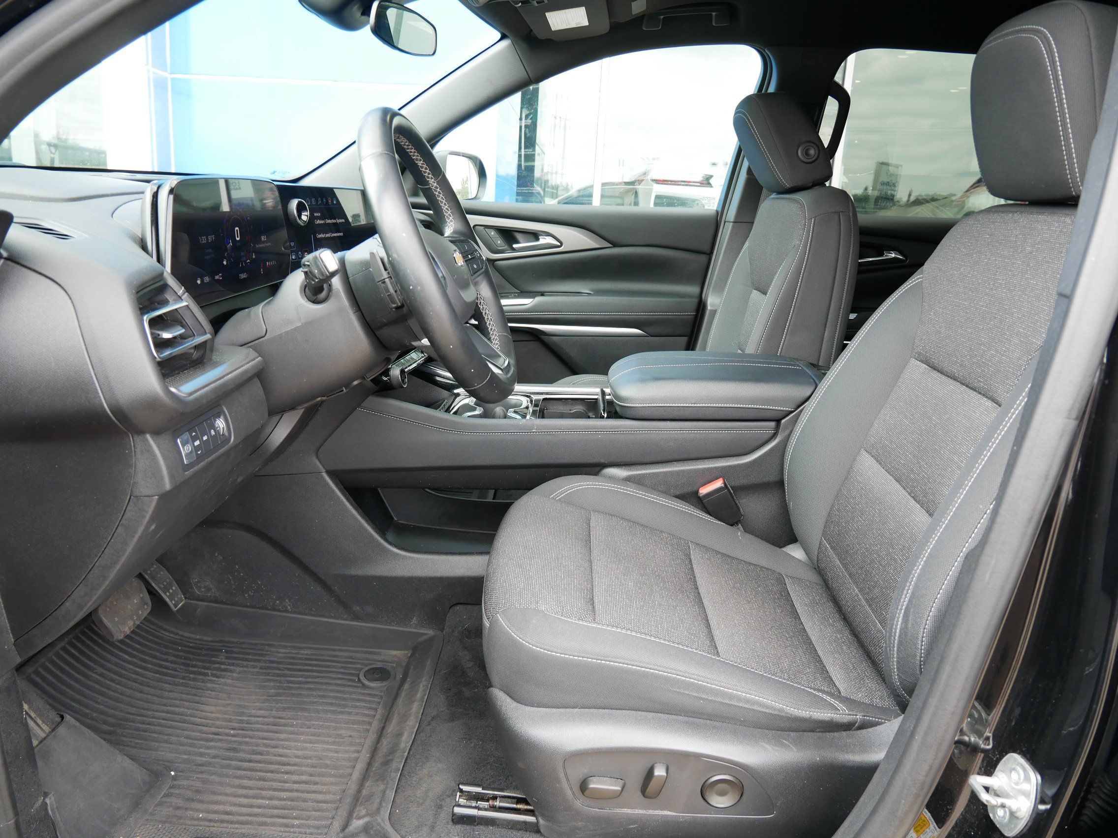 Certified 2024 Chevrolet Traverse LT w/ Trailering Package AWD/4WD image 8