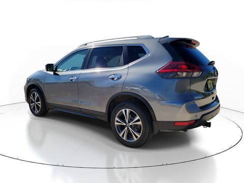 Used 2019 Nissan Rogue SV AWD/4WD image 3